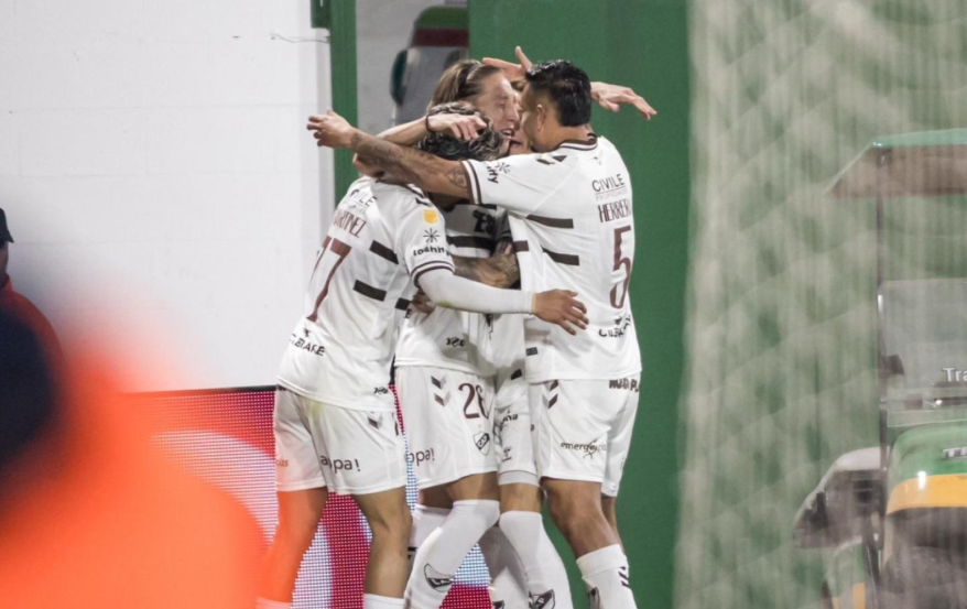 Platense Defensa Clausura