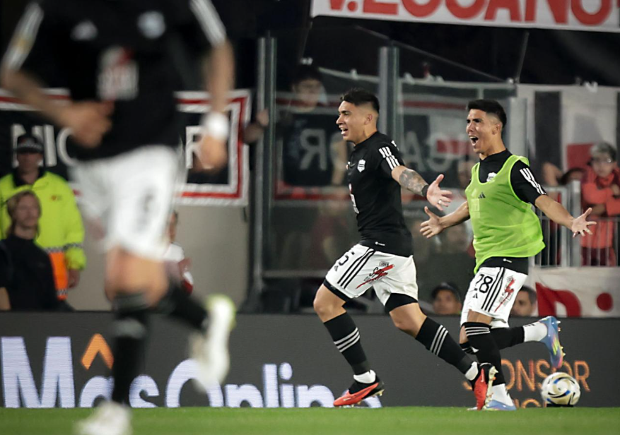 River Riestra Clausura
